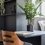 아파트 Skyline Luxury With Stunning Terrace By Binobi! *