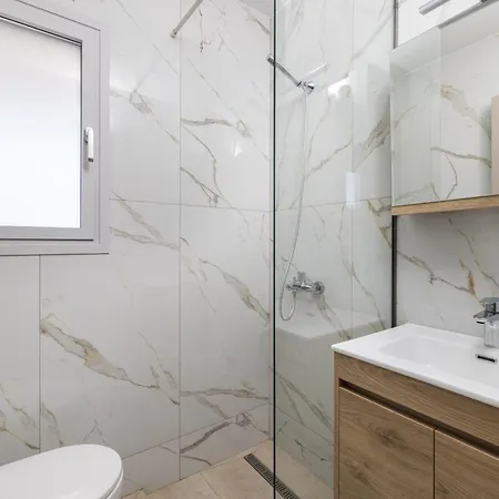 Skyline Luxury With Stunning Terrace By Binobi! Apartmán